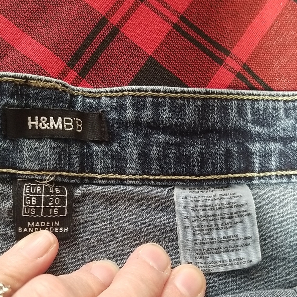 H&M High Rise Blue Jeans - Picture 2 of 9